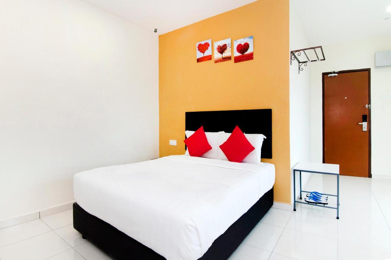 Central Hotel Bahau Bagian luar foto