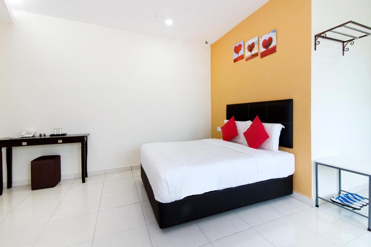 Central Hotel Bahau Bagian luar foto