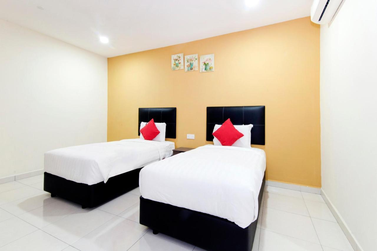 Central Hotel Bahau Bagian luar foto