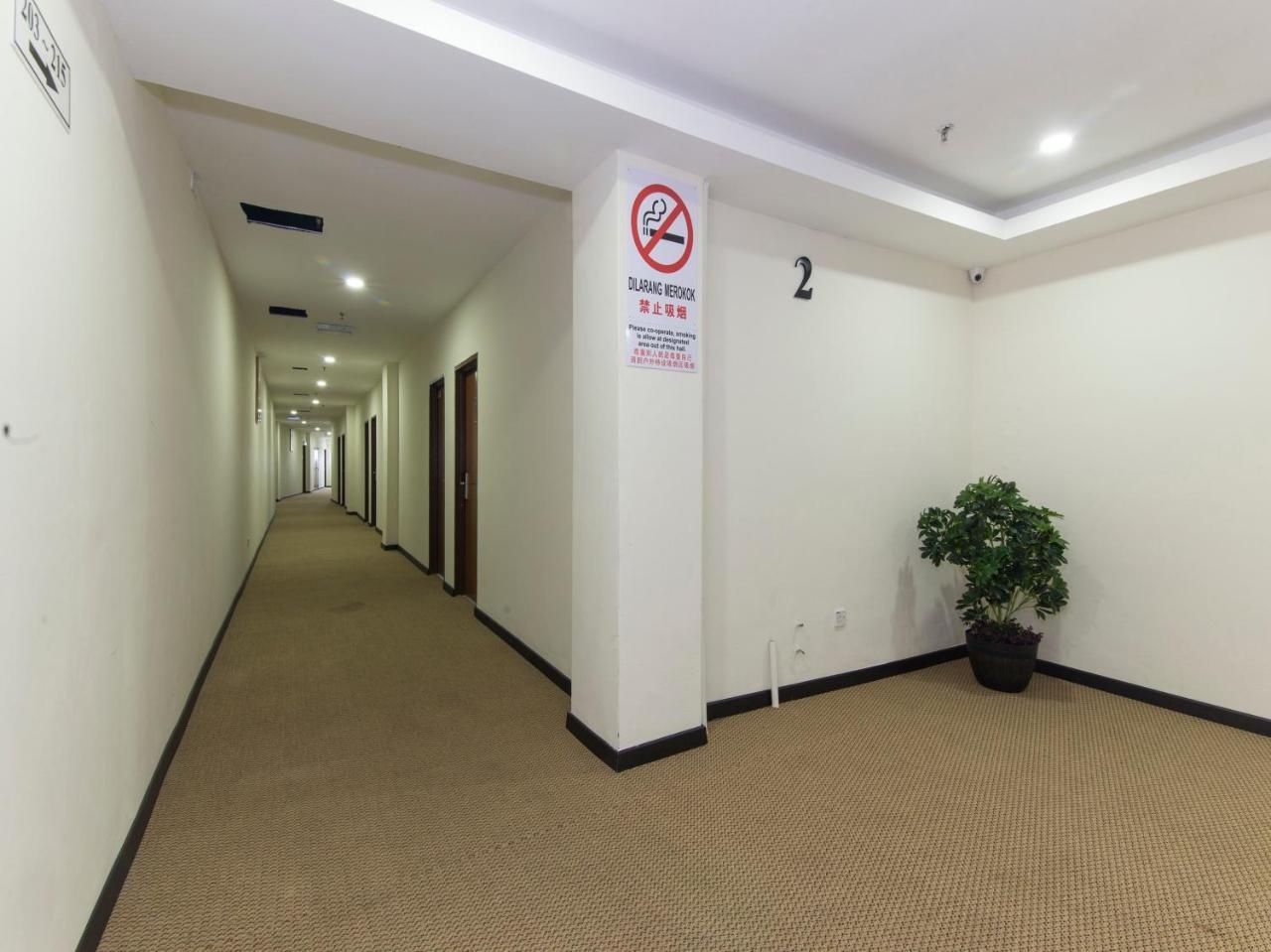 Central Hotel Bahau Bagian luar foto