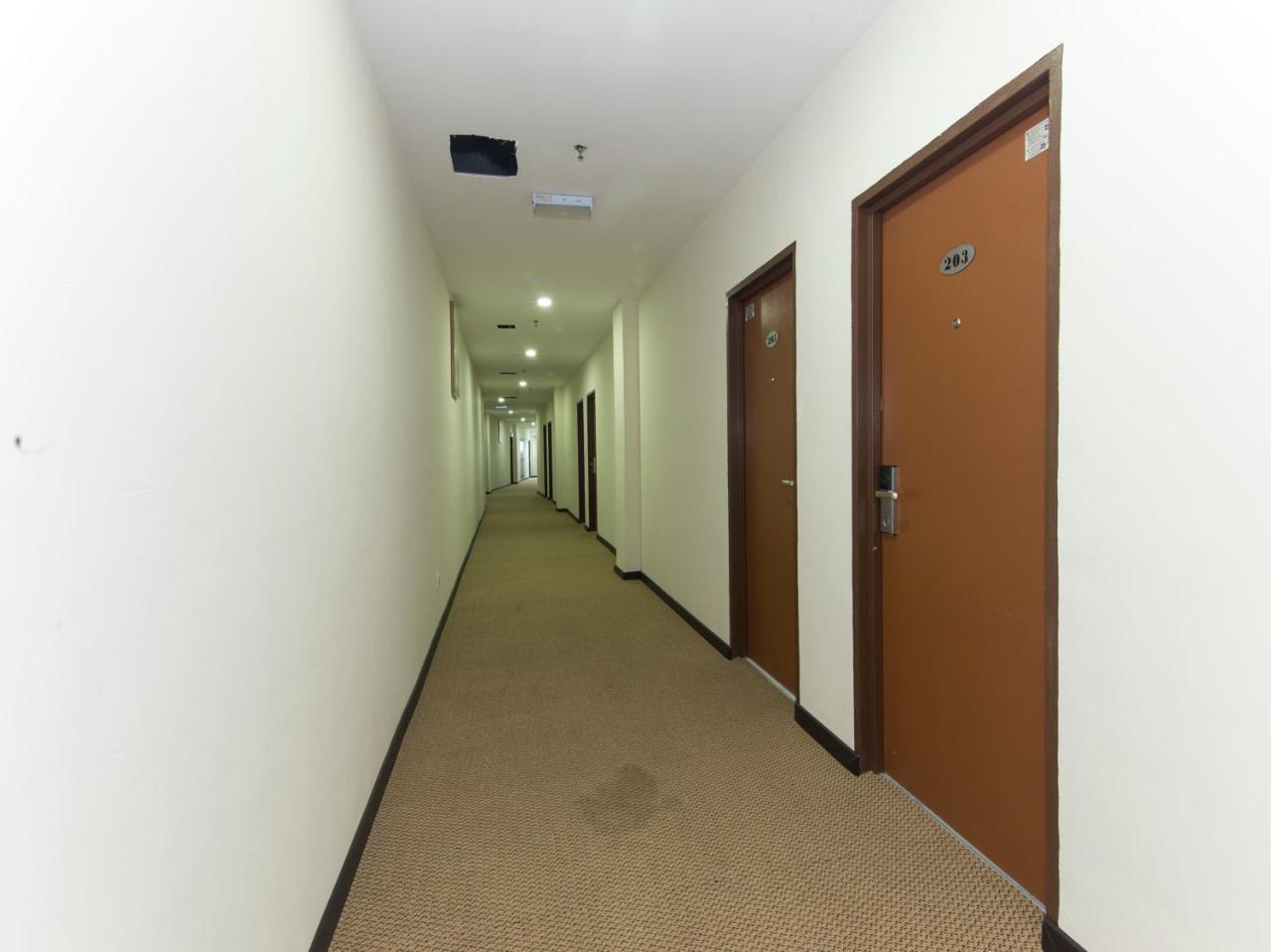 Central Hotel Bahau Bagian luar foto