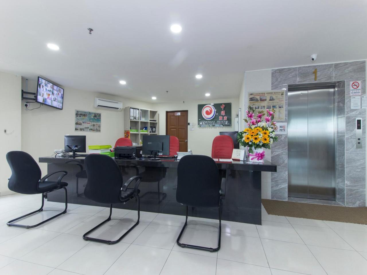 Central Hotel Bahau Bagian luar foto